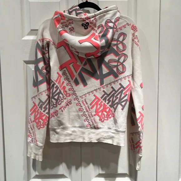 ❤️SOLD❤️TNA White with Pink and Grey TNA printed all over Hoodie - Picture 4 of 8